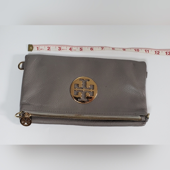 Tory Burch Bifold Clutch Gray Pebbled Leather - Picture 2 of 13